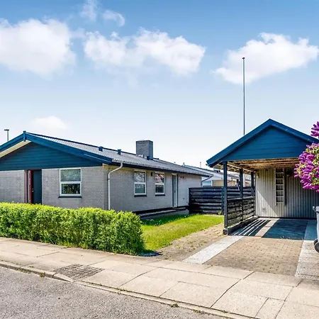 Vakantiehuis Antero - 600m From The Sea By Interhome