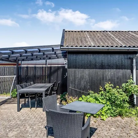 Antero - 600m From The Sea By Interhome
